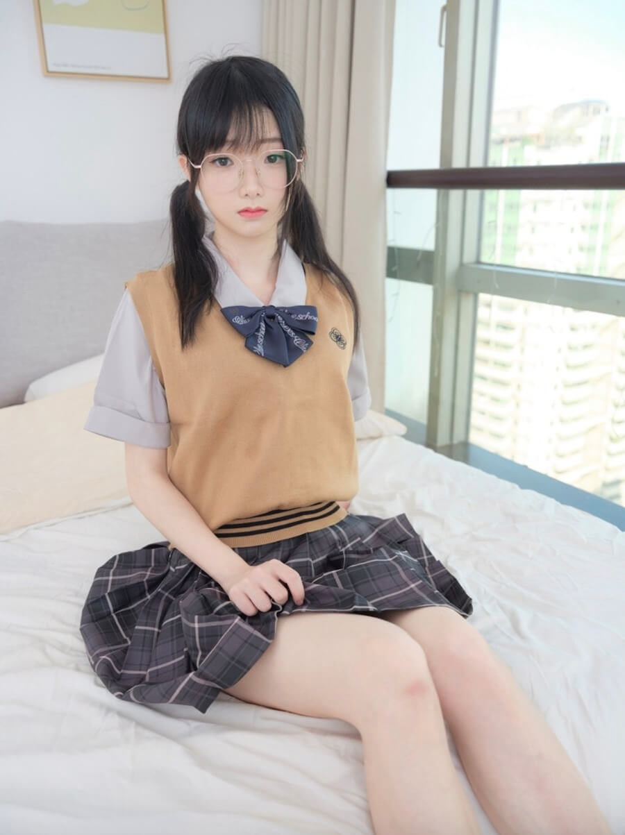 紧急企划 奶糖 JK学妹制服写真合集下载