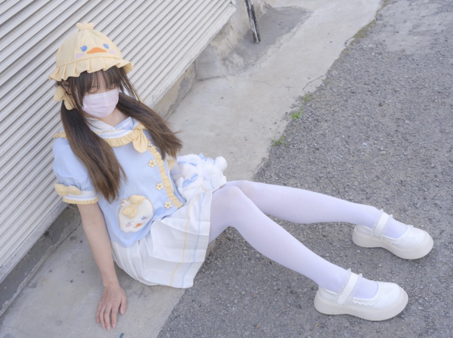 森萝财团春雪 白丝美腿福利写真图片及视频合集下载 森萝财团春雪 白丝美腿福利写真图片及视频合集下载