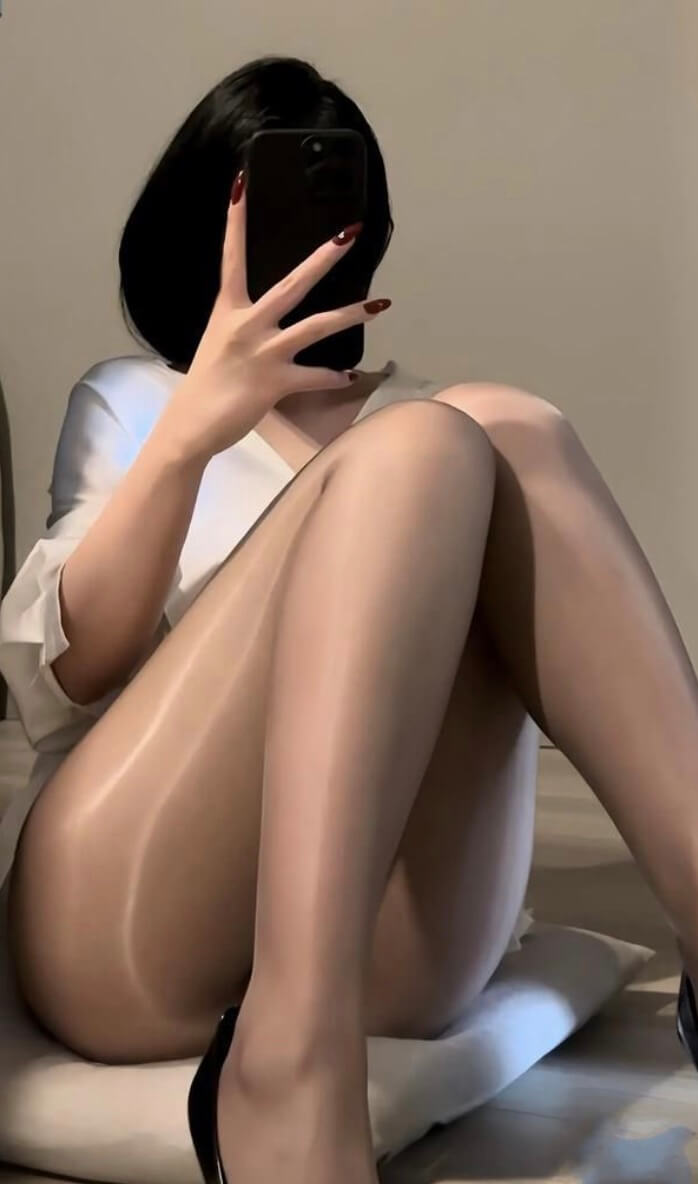 保守的二舅妈 微密圈性感美腿写真资源下载[43套] [2025年更新中]