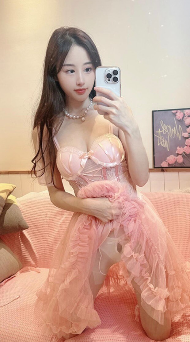 微密圈 觅圈 小萌子 纯欲公主裙薄纱白丝写真合集资源下载[19套][持续更新]