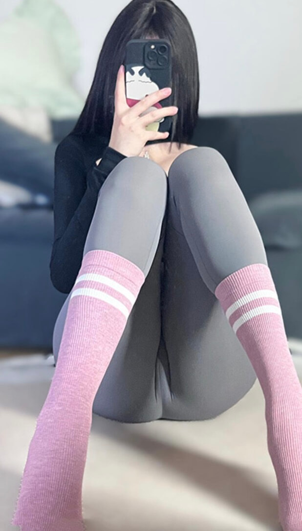 觅圈 微密圈 阿尔卑香小狗子 粉袜短裙写真合集资源下载[64套]